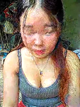 Snapshot of lylylove chatting on June 2026 01:33:02 AM lylylove online show from June 2026 01:33:02 AM