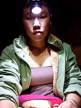 Ngocmi909 online show from February 2026 07:24:02 PM