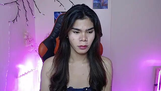 Snapshot of dianne_swift chatting on October 2025 03:30:01 PM dianne swift online show from October 2025 03:30:01 PM