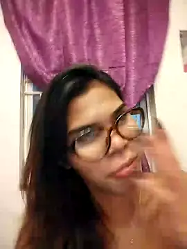 Snapshot of dianne_swift chatting on April 2026 03:54:02 PM dianne swift online show from April 2026 03:54:02 PM
