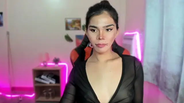 Snapshot of dianne_swift chatting on November 2025 04:38:02 AM dianne swift online show from November 2025 04:38:02 AM