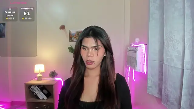 Snapshot of dianne_swift chatting on October 2025 05:12:01 PM dianne swift online show from October 2025 05:12:01 PM