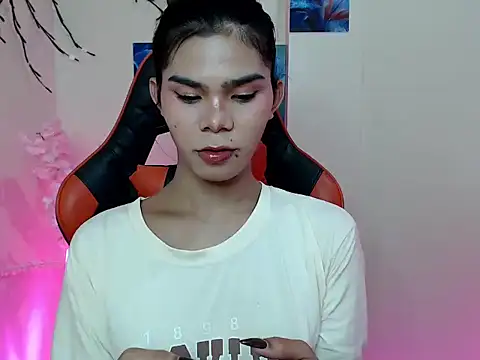 Snapshot of dianne_swift chatting on November 2025 12:41:01 PM dianne swift online show from November 2025 12:41:01 PM