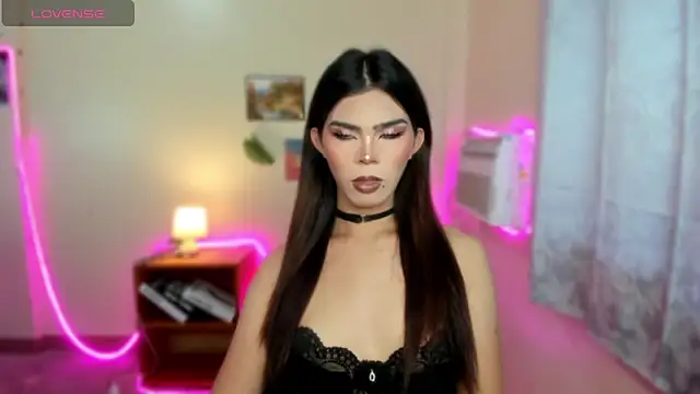 Snapshot of dianne_swift chatting on November 2025 03:07:01 AM dianne swift online show from November 2025 03:07:01 AM