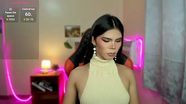 Snapshot of dianne_swift chatting on November 2025 12:05:01 PM dianne swift online show from November 2025 12:05:01 PM