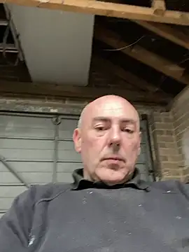 Richmcgee online show from March 2026 08:23:02 PM