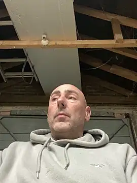 Richmcgee online show from March 2026 08:24:02 PM