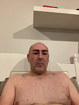 Richmcgee online show from February 2026 08:33:02 PM