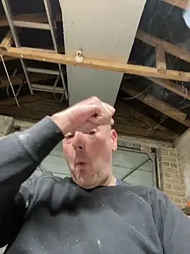 Richmcgee online show from April 2026 07:20:01 PM