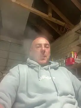 Richmcgee online show from March 2026 08:19:01 PM