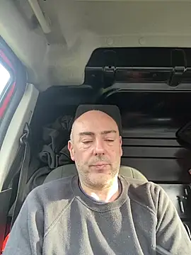 Richmcgee online show from April 2026 07:37:02 AM