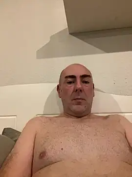 Richmcgee online show from February 2026 08:00:02 PM