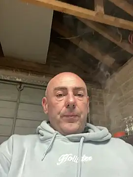 Richmcgee online show from March 2026 07:27:02 PM