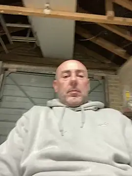 Richmcgee online show from March 2026 08:21:02 PM