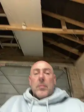 Richmcgee online show from March 2026 08:30:01 PM