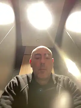 Richmcgee online show from March 2026 08:20:01 AM