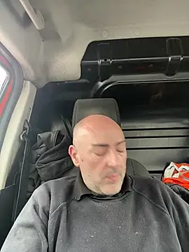 Richmcgee online show from April 2026 12:10:01 PM