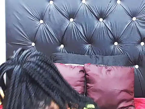 Snapshot of AppleAss02 chatting on October 2025 07:03:02 PM AppleAss02 online show from October 2025 07:03:02 PM