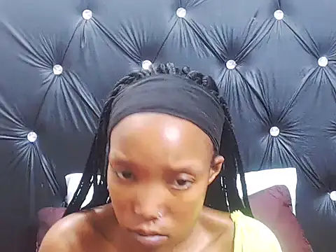 Snapshot of AppleAss02 chatting on November 2025 06:45:01 PM AppleAss02 online show from November 2025 06:45:01 PM