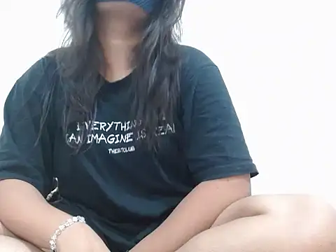 Vaani Singha online show from November 2025 07:41:02 AM