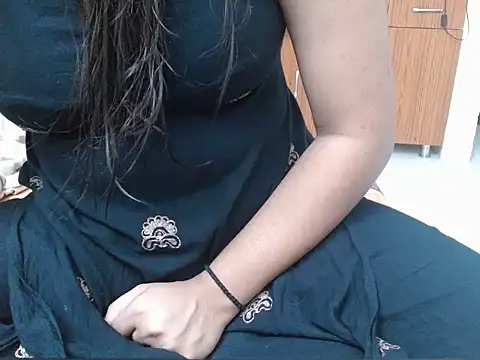 Snapshot of Vaani_Singha chatting on October 2025 12:50:02 PM Vaani Singha online show from October 2025 12:50:02 PM