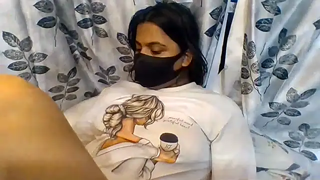 Snapshot of Vaani_Singha chatting on July 2026 03:31:02 PM Vaani Singha online show from July 2026 03:31:02 PM