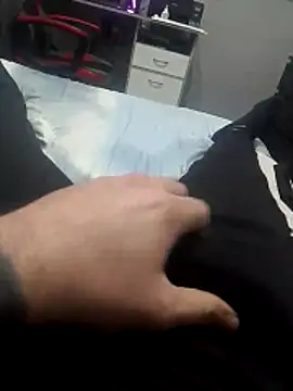 Snapshot of durellosbrodolone chatting on February 2026 06:10:02 PM durellosbrodolone online show from February 2026 06:10:02 PM