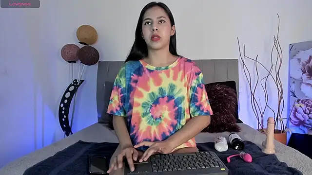 SoffiRousee online show from September 2025 03:32:02 AM
