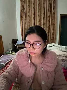 xiiuuff18 online show from March 2026 12:24:02 PM