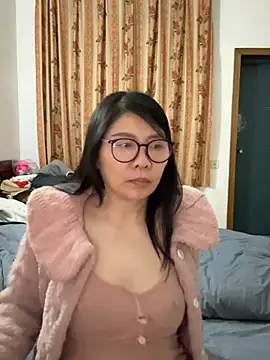 xiiuuff18 online show from March 2026 11:54:02 AM