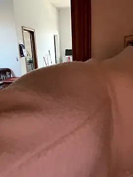 Snapshot of xiiuuff18 chatting on November 2025 12:25:01 AM xiiuuff18 online show from November 2025 12:25:01 AM