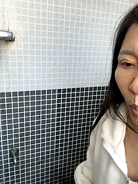 Snapshot of xiiuuff18 chatting on October 2025 01:26:01 AM xiiuuff18 online show from October 2025 01:26:01 AM