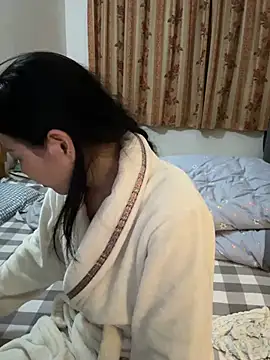 xiiuuff18 online show from April 2026 11:39:01 AM