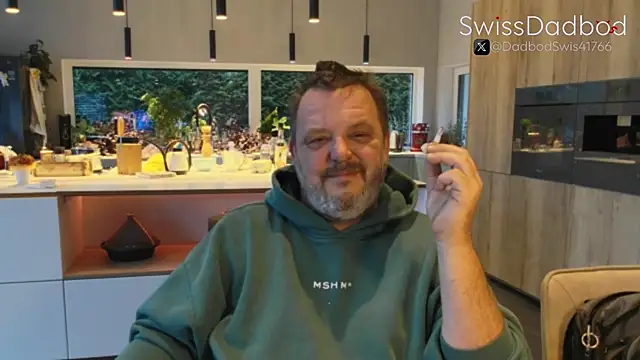 Snapshot of SwissDadbod chatting on September 2025 05:09:01 PM SwissDadbod online show from September 2025 05:09:01 PM