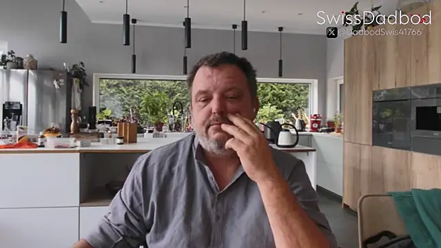 Snapshot of SwissDadbod chatting on October 2025 10:17:01 AM SwissDadbod online show from October 2025 10:17:01 AM