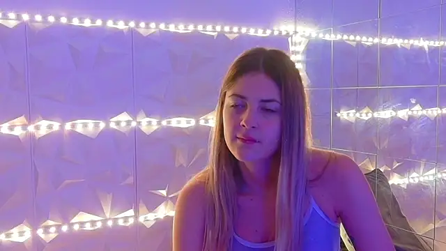 Snapshot of Aishha_ chatting on November 2025 06:07:02 AM Aishha online show from November 2025 06:07:02 AM