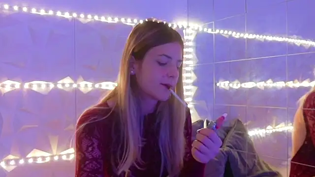 Snapshot of Aishha_ chatting on November 2025 06:06:02 AM Aishha online show from November 2025 06:06:02 AM