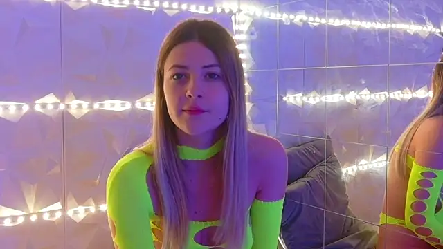 Snapshot of Aishha_ chatting on November 2025 05:51:02 AM Aishha online show from November 2025 05:51:02 AM