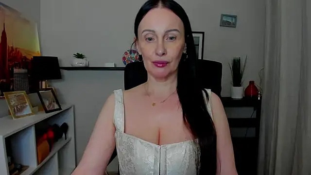 Snapshot of Velvet_Jasmine chatting on October 2025 05:37:02 PM Velvet Jasmine online show from October 2025 05:37:02 PM