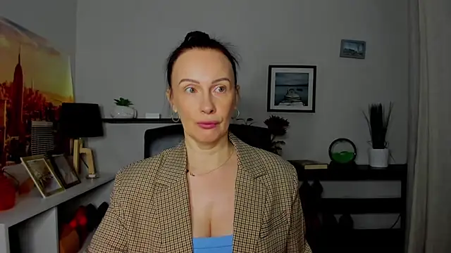 Velvet Jasmine online show from October 2025 05:28:02 AM