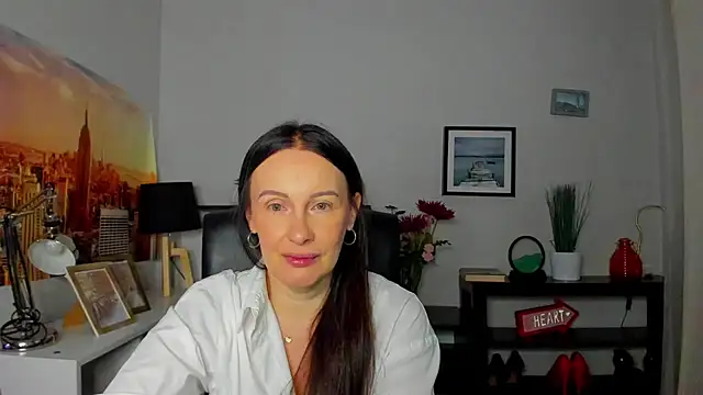 Snapshot of Velvet_Jasmine chatting on October 2025 05:23:01 AM Velvet Jasmine online show from October 2025 05:23:01 AM