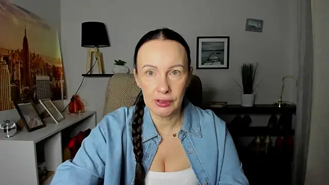 Velvet Jasmine online show from February 2026 06:31:01 AM