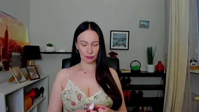 Velvet Jasmine online show from October 2025 05:29:01 AM