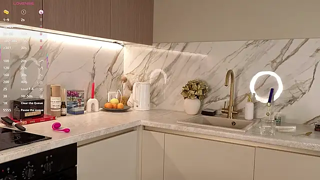 Snapshot of MorteBelle chatting on November 2025 06:17:02 AM MorteBelle online show from November 2025 06:17:02 AM