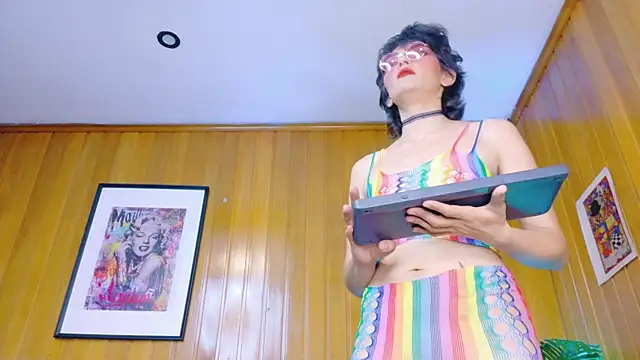 Snapshot of Zafiro_Gem_ chatting on November 2025 07:28:02 PM Zafiro Gem online show from November 2025 07:28:02 PM