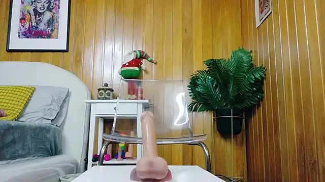 Zafiro Gem  online show from December 2025 08:44:01 PM