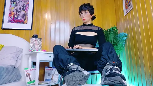 Snapshot of Zafiro_Gem_ chatting on November 2025 07:39:01 PM Zafiro Gem online show from November 2025 07:39:01 PM