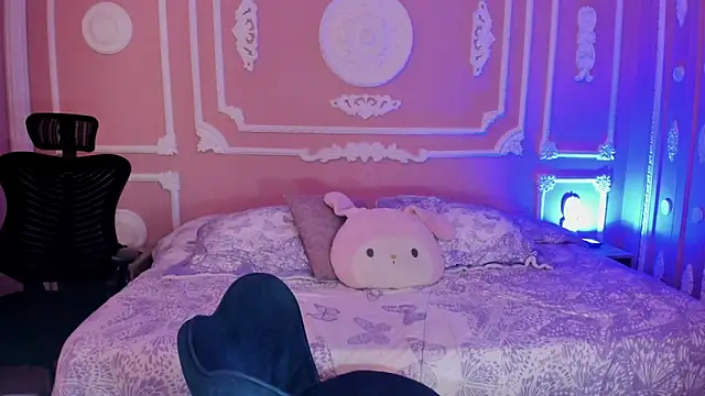 Snapshot of aitana_johns chatting on November 2025 12:05:01 PM aitana johns online show from November 2025 12:05:01 PM