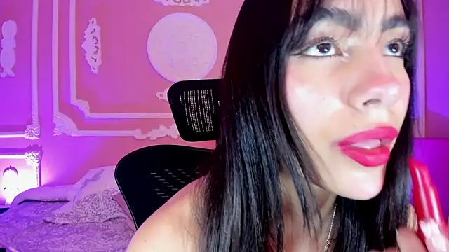 aitana johns online show from September 2025 12:12:02 PM