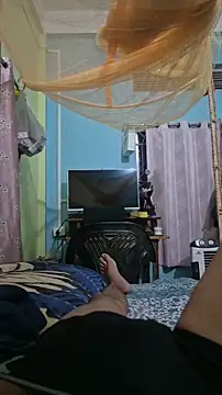 yourdesire069 online show from April 2026 06:23:01 PM